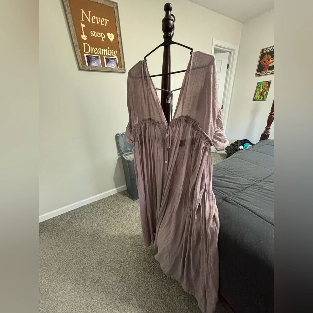 OS lavender beach/dress cover up - Picture 3 of 7